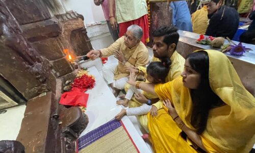 महामाया मंदिर में दर्शन करने पहुंचे धरमलाल कौशिक 