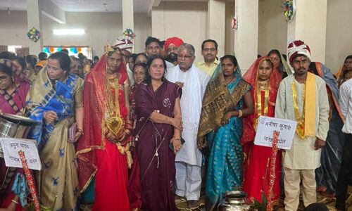 बिल्हा में सामूहिक विवाह में शामिल हुए धरमलाल