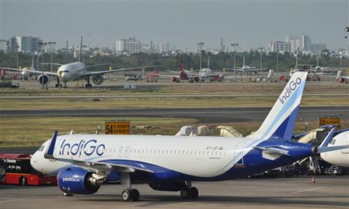 खराब मौसम के बीच पाकिस्तान में भटक गया इंडिगो का विमान
