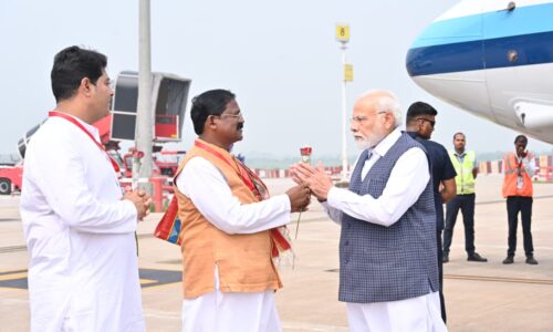 प्रधानमंत्री मोदी का अमरजीत भगत ने किया आत्मीय स्वागत