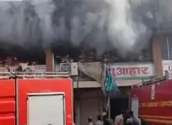 व्यापार विहार के माचिस गोदाम में लगी भीषण आग से लाखों का माल नुकसान 