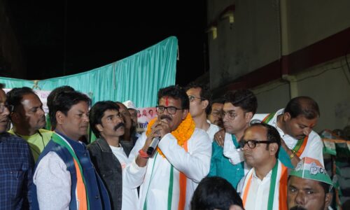 कोटा विधानसभा के कांग्रेस प्रत्याशी अटल श्रीवास्तव ने गौरेला-पेण्ड्रा में रोड शो कर जनसमर्थन जुटाया