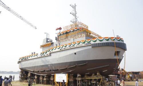 टीटागढ़ रेल सिस्टम्स ने भारतीय नौसेना के लिए दूसरा 25टी बोलार्ड पुल टग लॉन्च किया