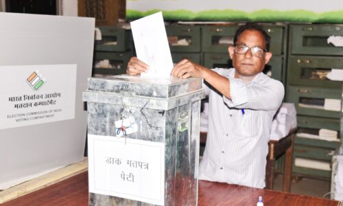 मीडिया कर्मियों को पहली बार मिली डाक मतदान की सुविधा