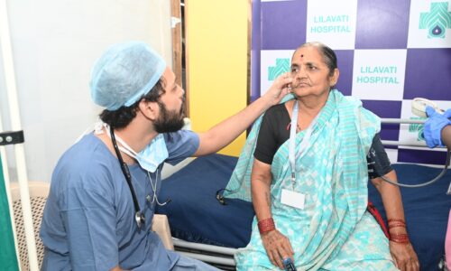 मुंबई के लीलावती अस्पताल ने रोशनी कैटरेक्ट सर्विस के साथ मिलकर निःशुल्क मोतियाबिंद सर्जरी शुरू की 
