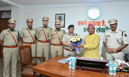 मुख्यमंत्री से भारतीय पुलिस सेवा 75वें आरआर बैच के प्रशिक्षु अधिकारियों ने की सौजन्य मुलाकात