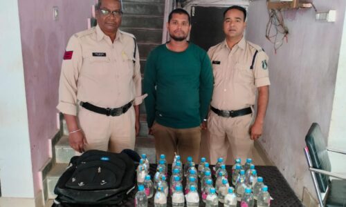 देशी शराब बेचने वाले युवक को मस्तूरी पुलिस ने पकड़ा